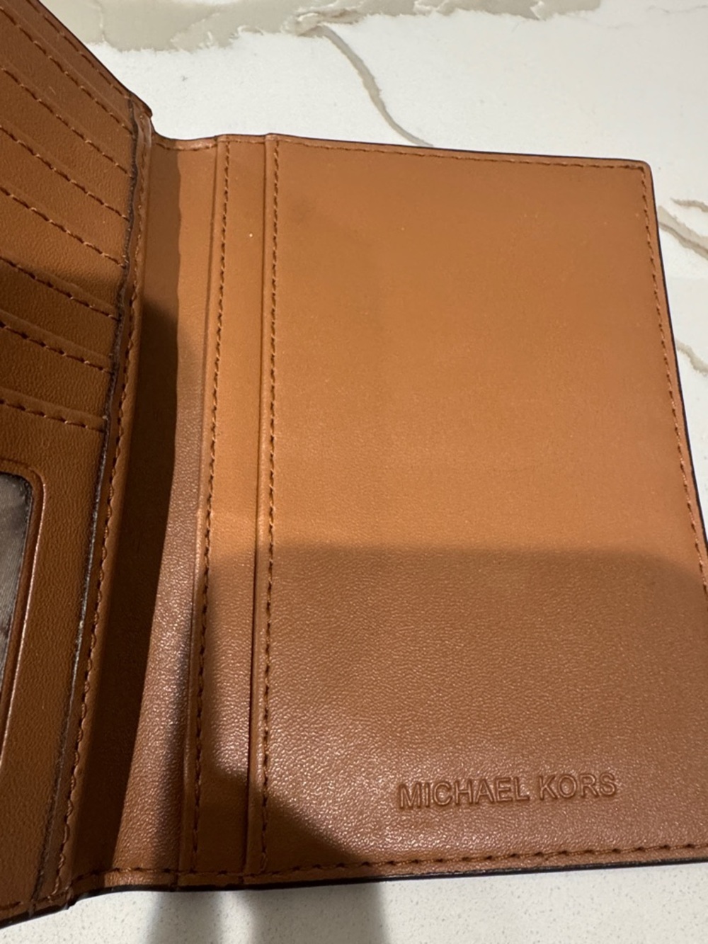 Michael Kors Passport Wallet Card Holder Brown Signature - Picture 5 of 6